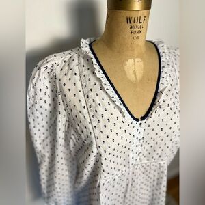 LOFT adorable navy and white spring/summer long sleeve blouse size small